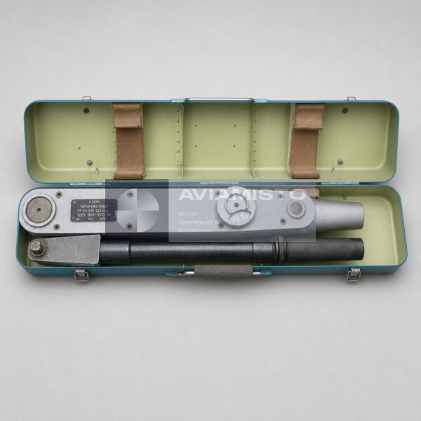 8AT-9103-00 135 kgf·m torque wrench complete wrench delivery set shown inside the open carrying case