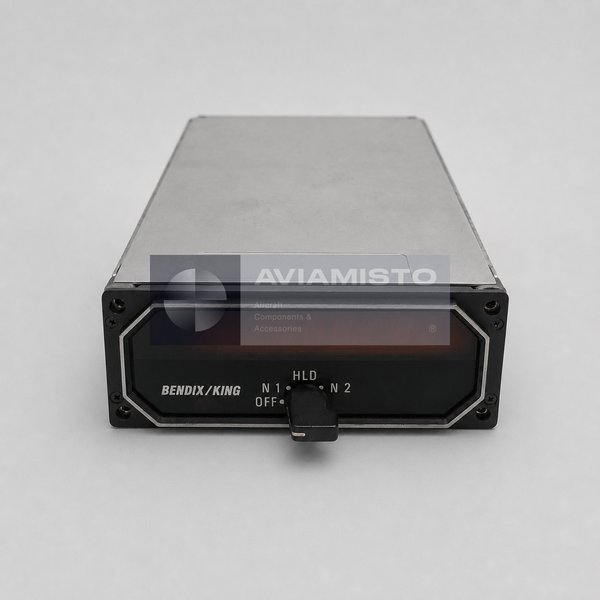 066-1069-01 BendixKing KDI 572 DME indicator