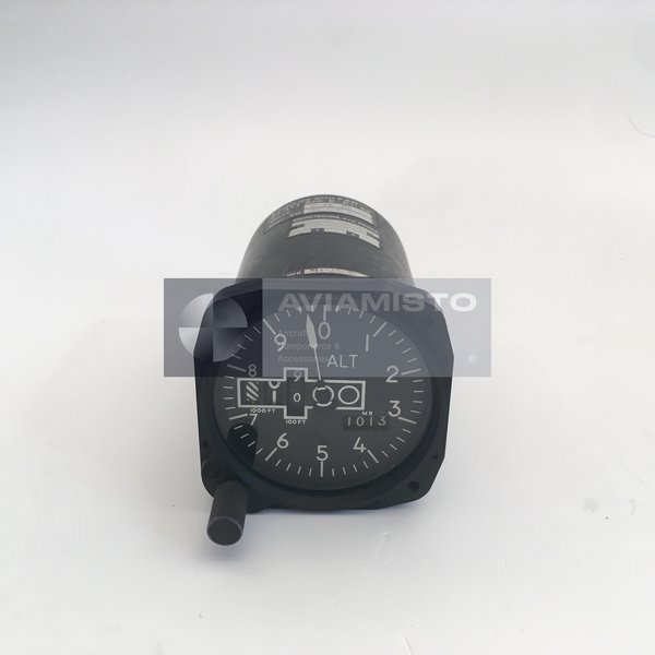 LUN 1125.2002 altimeter complete three-quarter view
