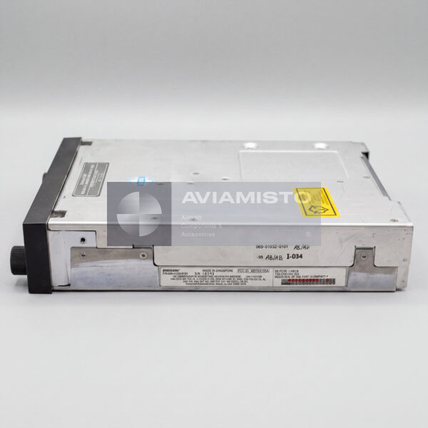 069-01032-0101 BendixKing KX 155A NAV/COM transceiver front view