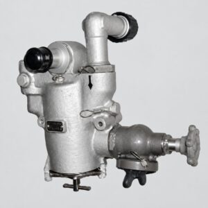 8D2.966.005 fuel filter with housing, upper capped connections, side valve chamber and handwheel