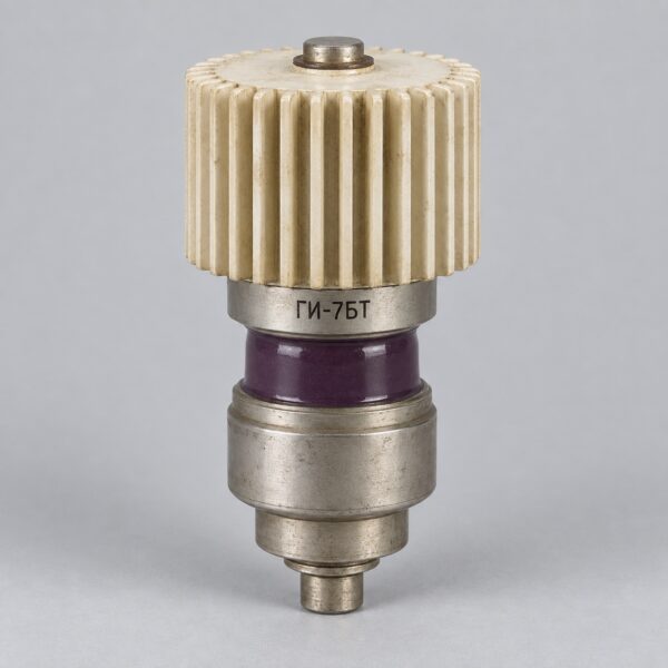 GI-7BT UHF pulse generator triode